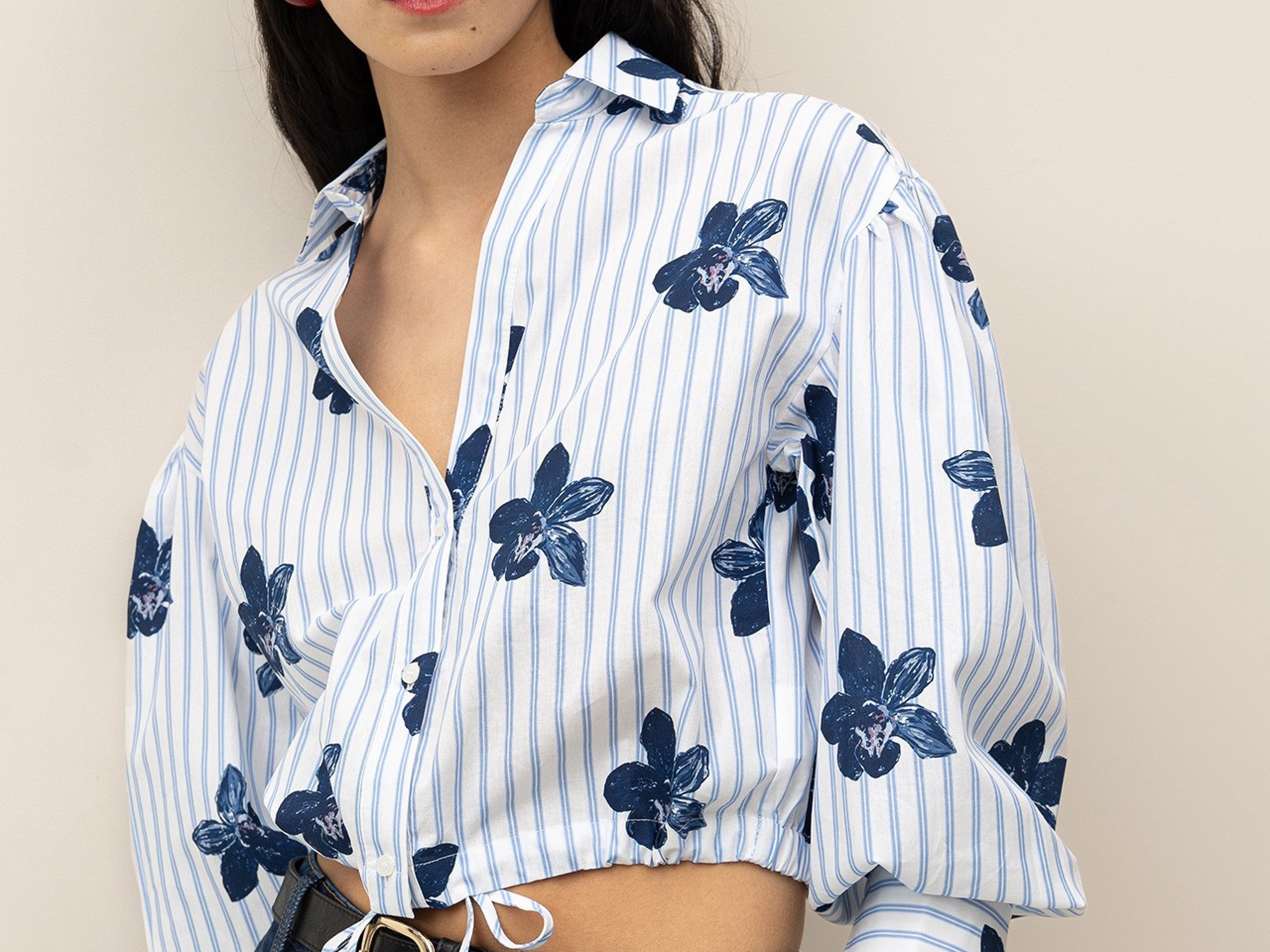 Camisa Cropped Floral a Rayas