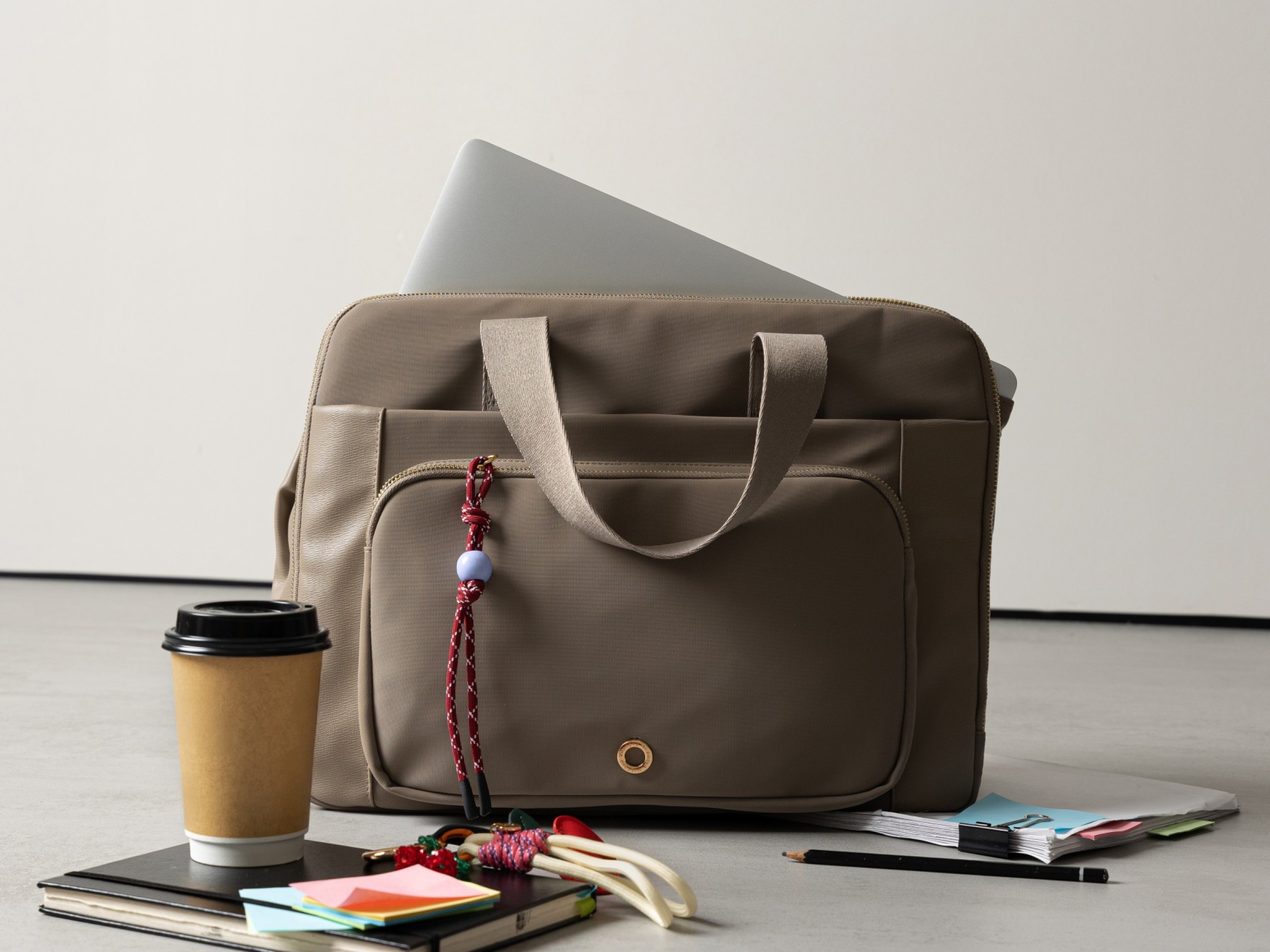 Mala Office com Charm