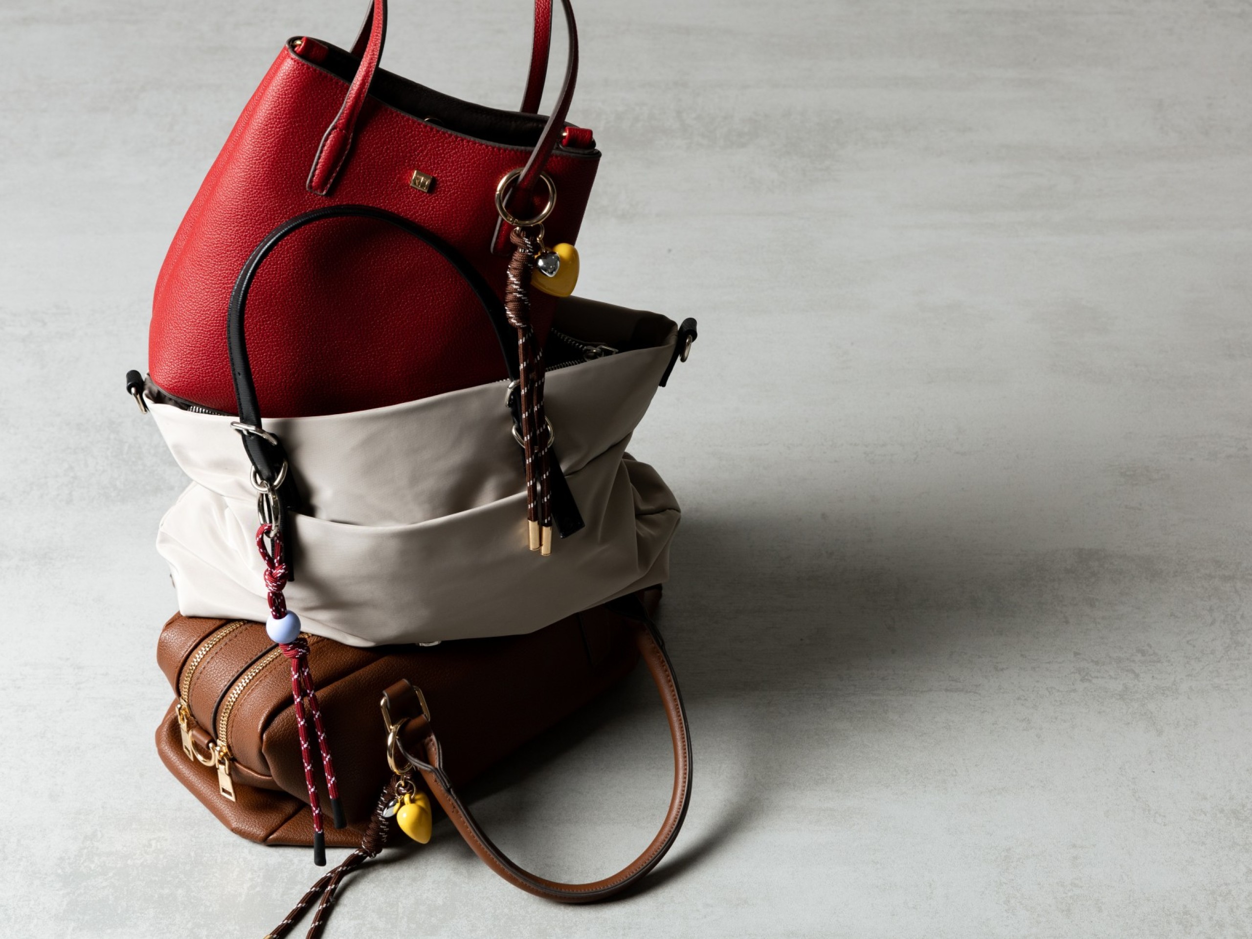 Bolso City con Colgante de Corazn