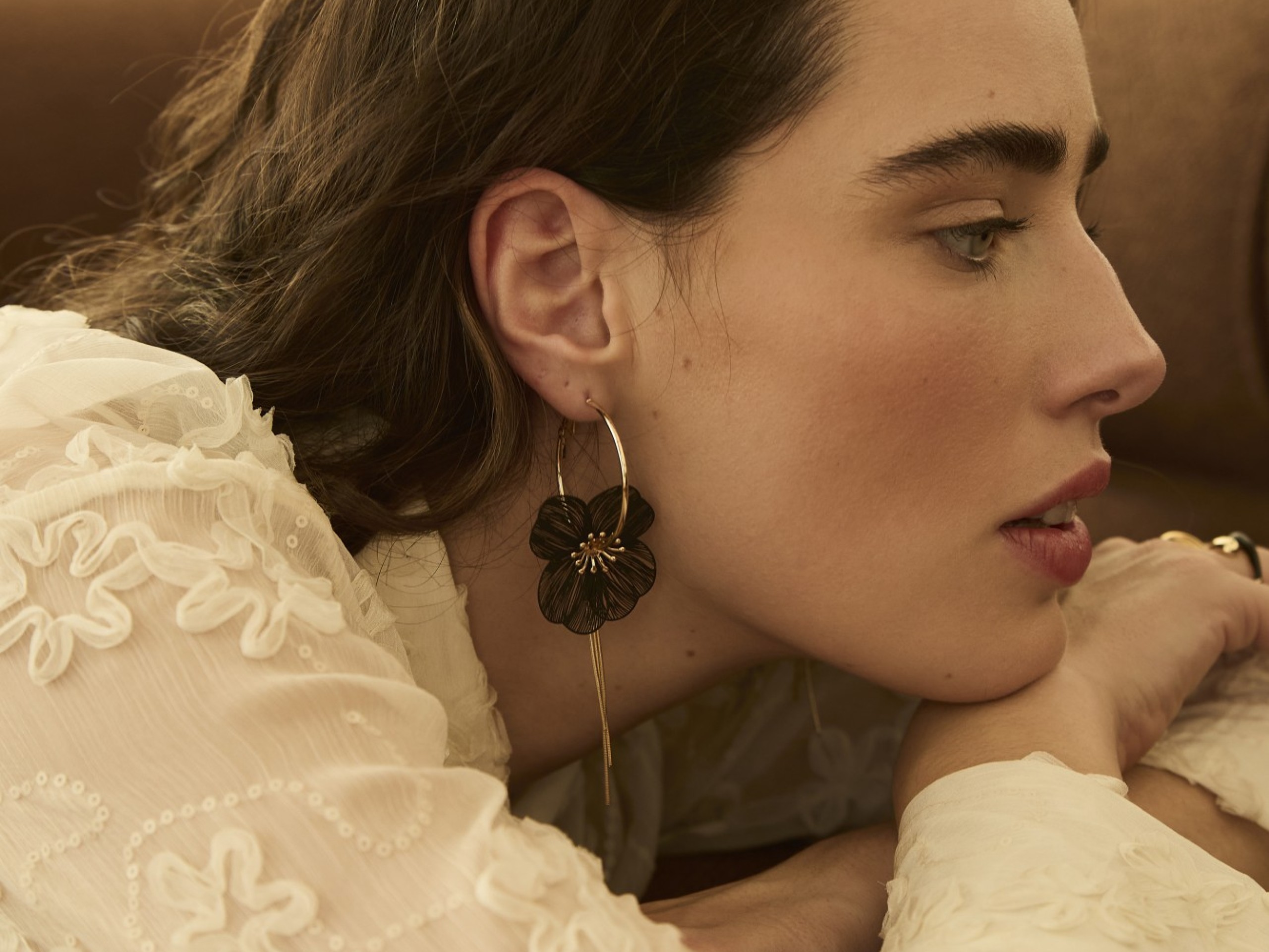 Brincos Florais Dourados